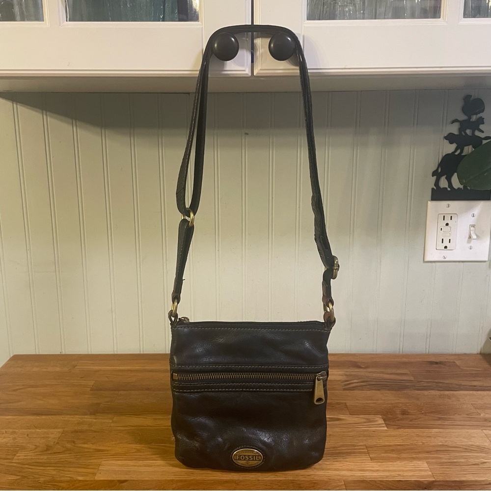 Vintage Fossil Leather Mini Explorer Crossbody Bag
